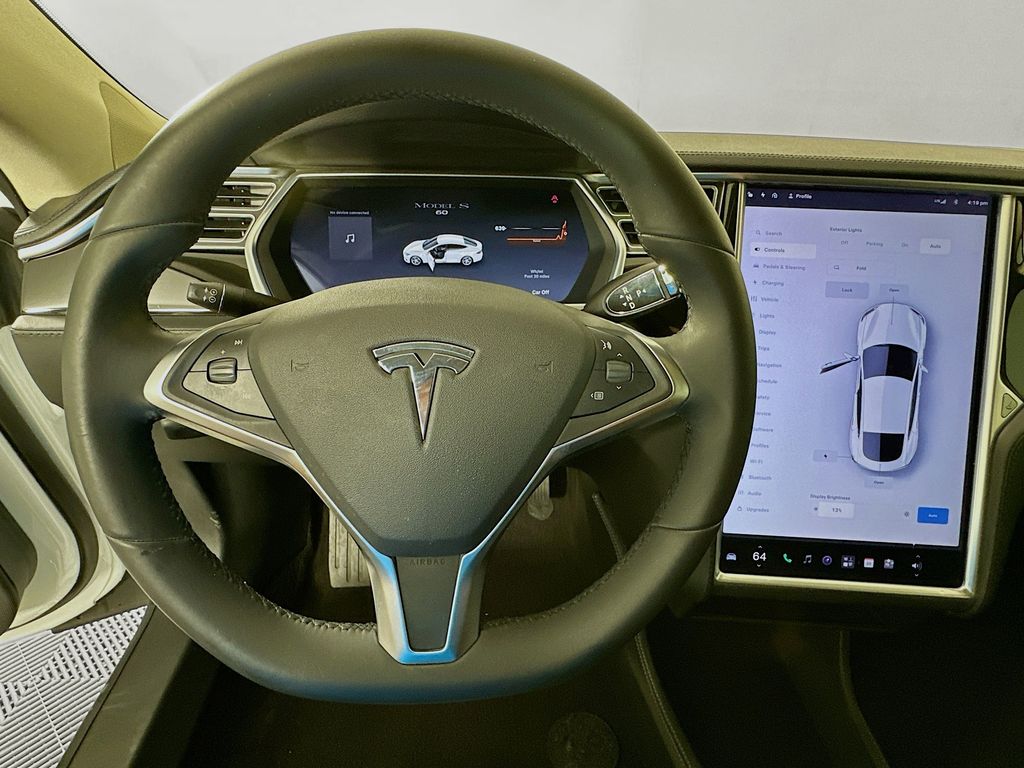 Thumbnail: 2014 Tesla Model S - 11