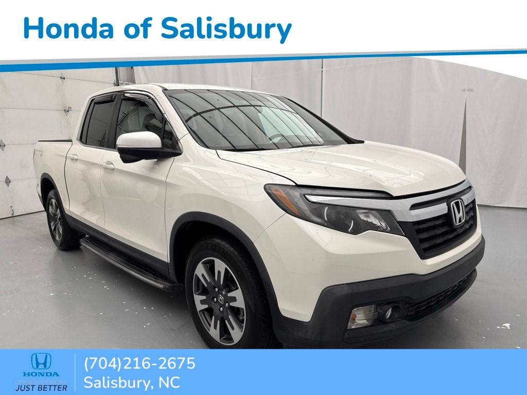 White Diamond Pearl 2017 Honda Ridgeline Pickup Truck Front-Wheel Drive 6-Speed Automatic