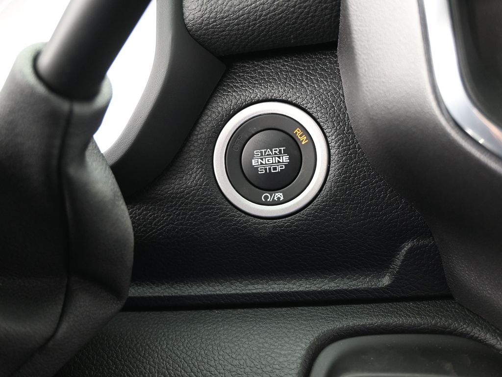 New 2026 Diamond Black Crystal Pearlcoat Ram Laramie image 22