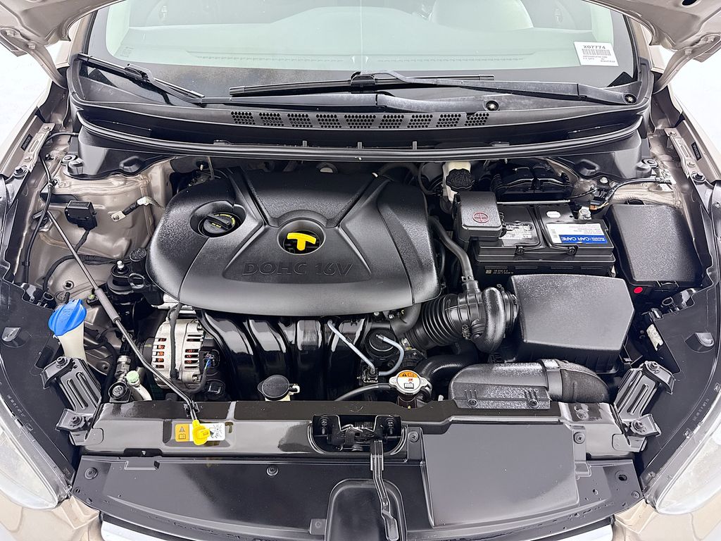 Thumbnail: 2015 Hyundai Elantra - 29