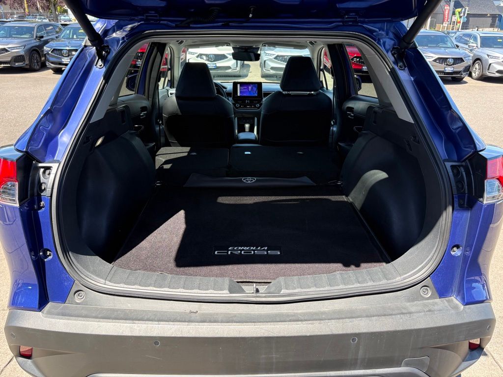 2024 Toyota Corolla Cross XLE