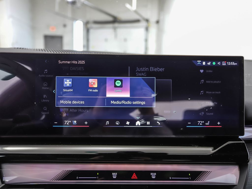 Thumbnail: 2026 BMW 5 Series - 18