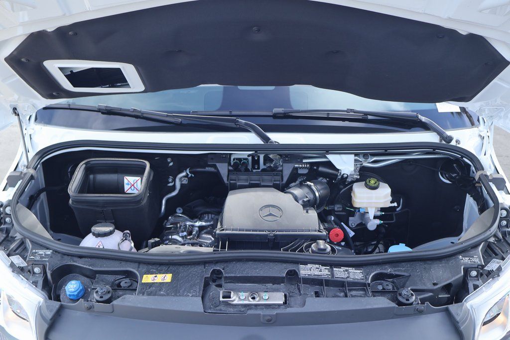 Thumbnail: 2025 Mercedes-Benz Sprinter - 9