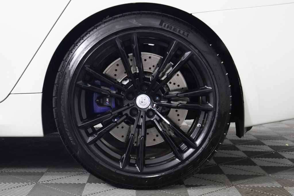 Thumbnail: 2021 BMW M5 - 16