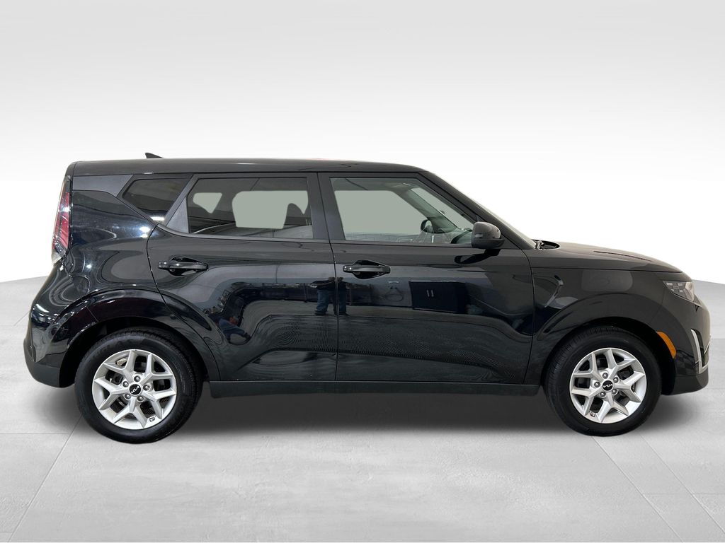 Used 2023 Black Kia LX image 6