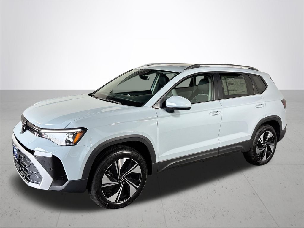 2025 Volkswagen Taos SE photo 2
