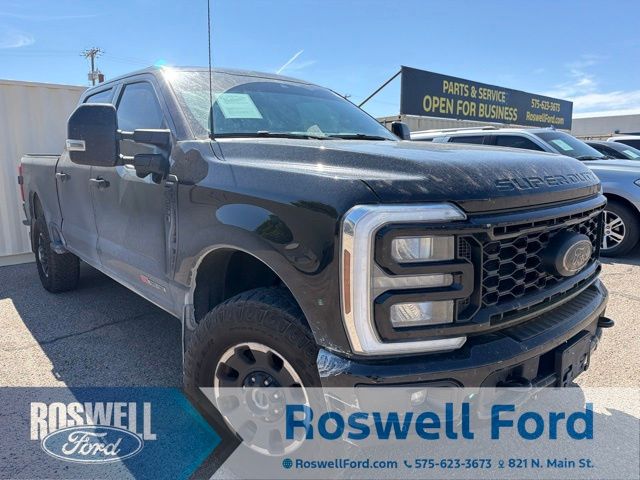 Black Metallic 2025 Ford F-250 Super Duty Pickup Truck Four-Wheel Drive Automatic