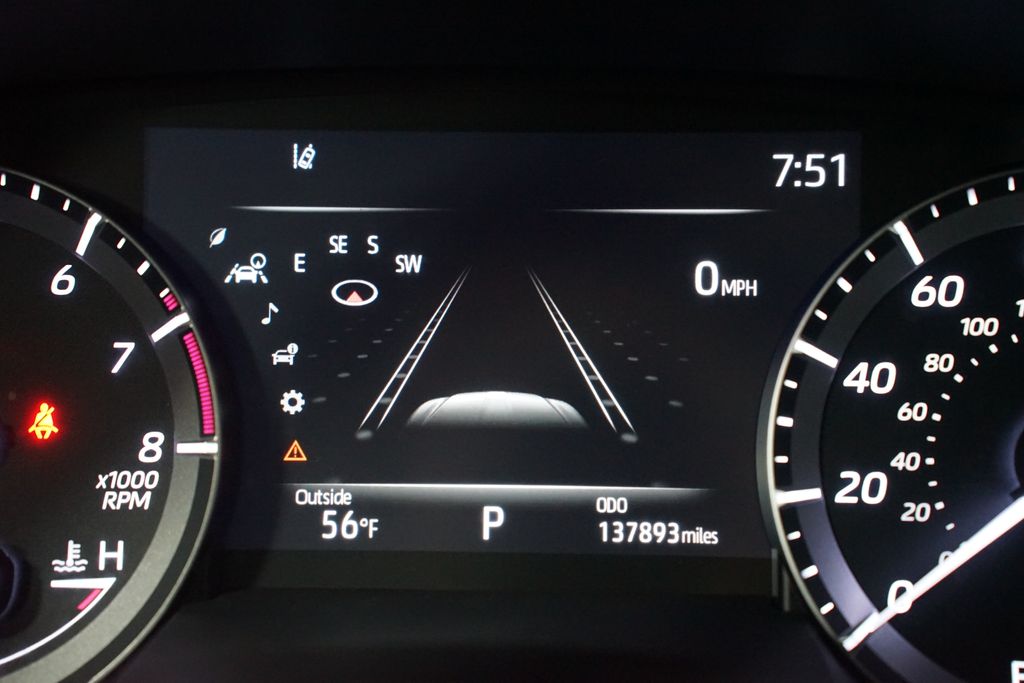 Thumbnail: 2020 Toyota Highlander - 16
