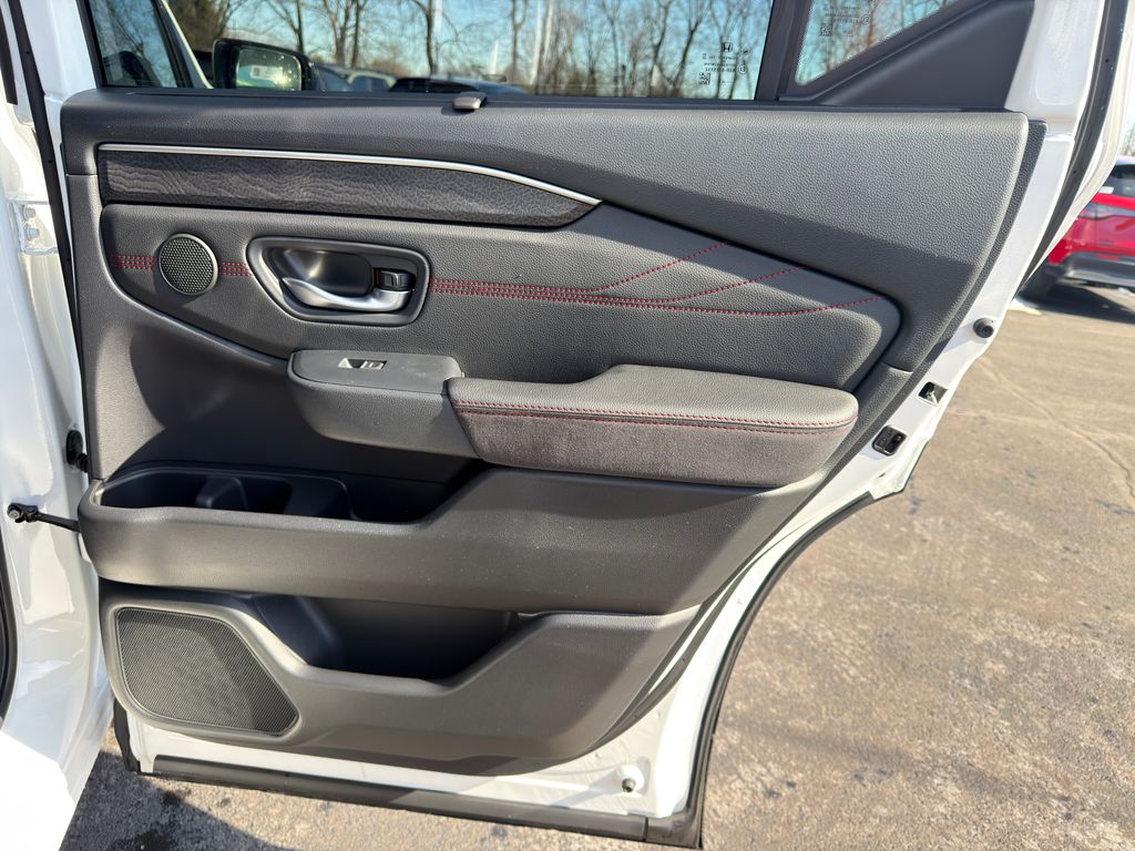 Thumbnail: 2026 Honda Pilot - 26