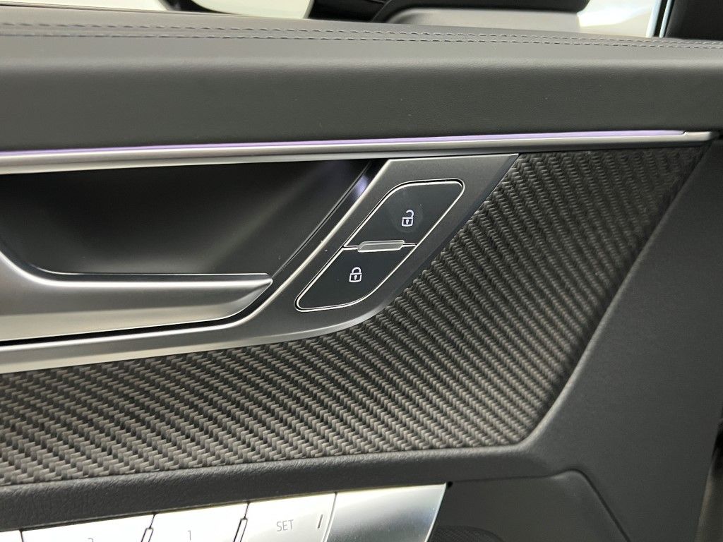 Thumbnail: 2026 Audi RS 6 - 25