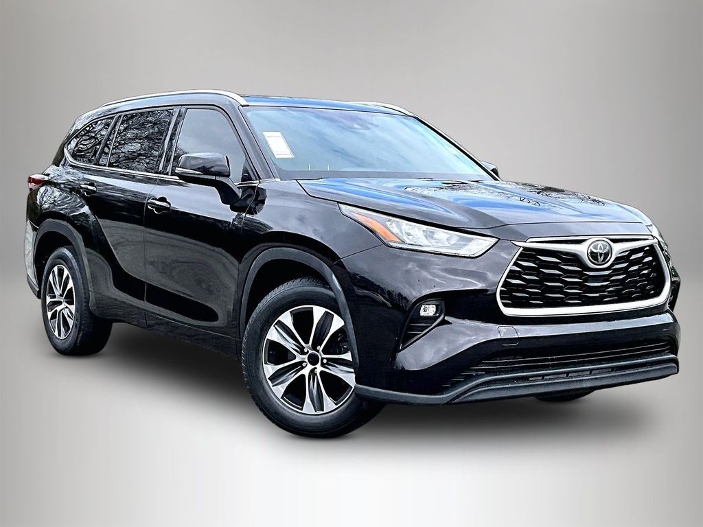 2020 Toyota Highlander XLE FWD