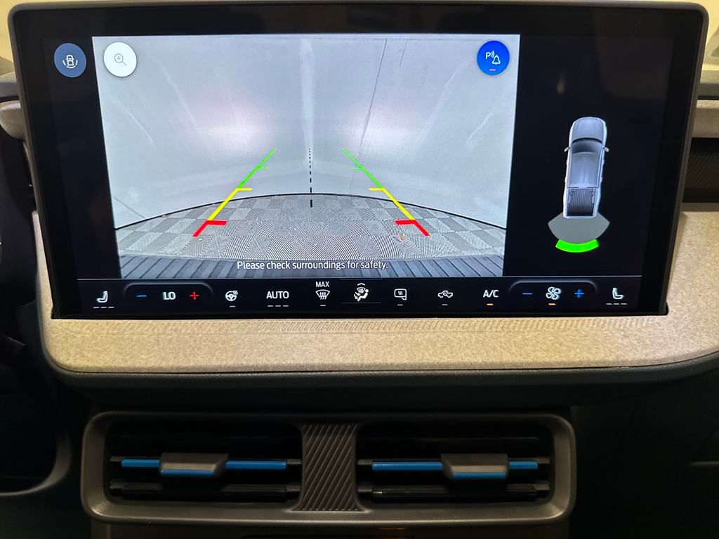 2025 Ford Maverick XLT photo 3