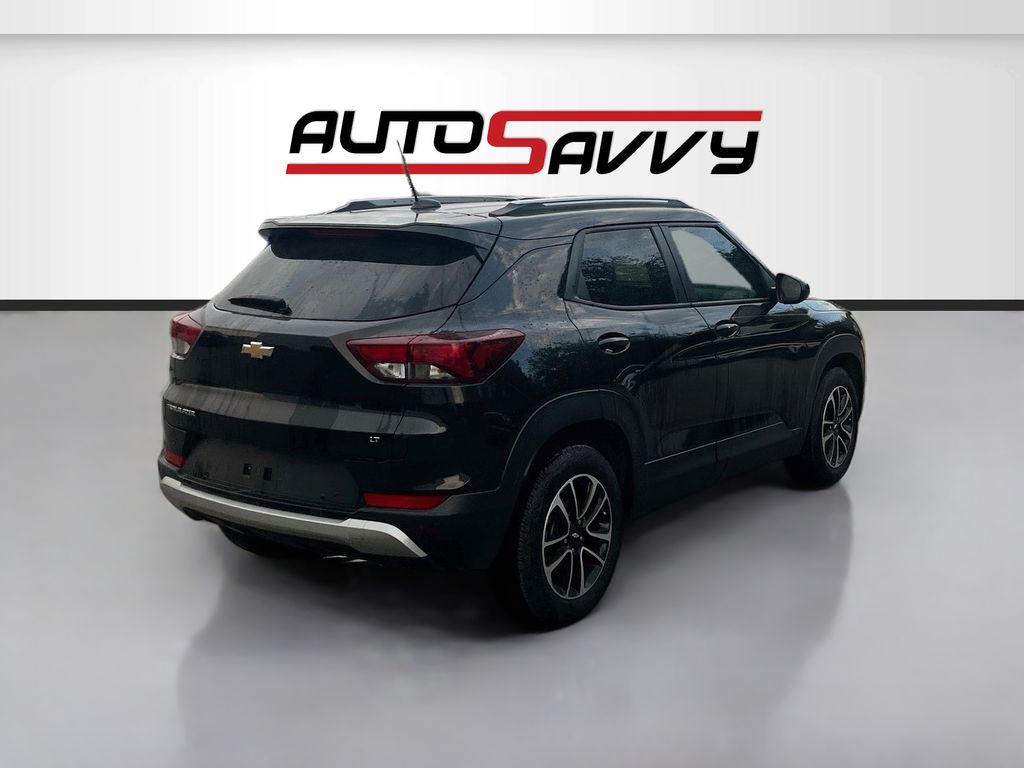 Used 2025 Black Chevrolet LT image 7