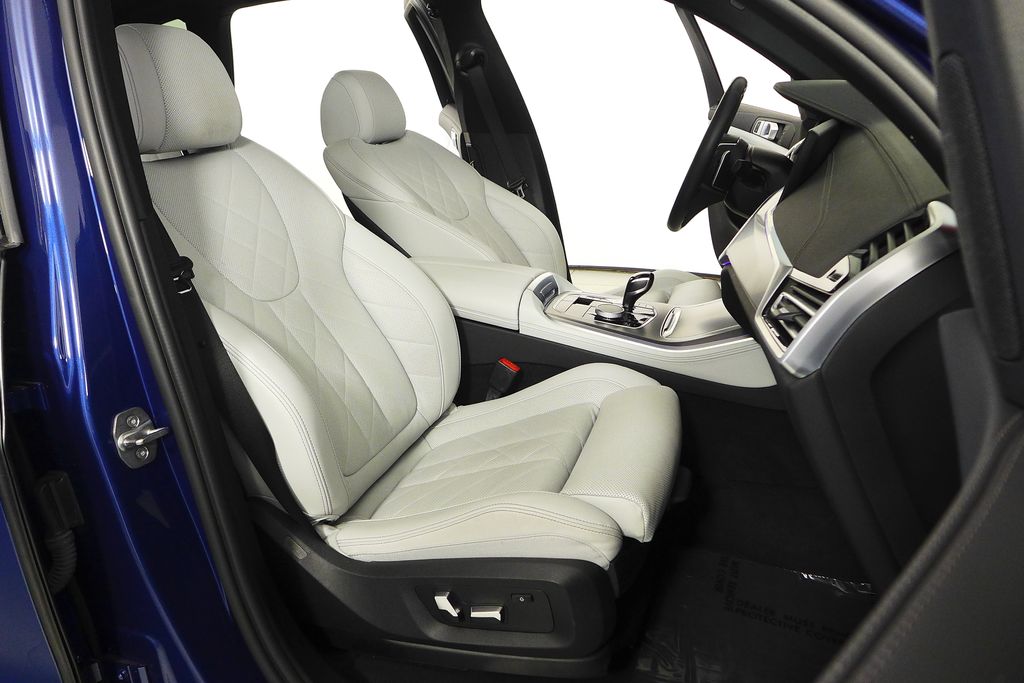 Thumbnail: 2023 BMW X5 - 19