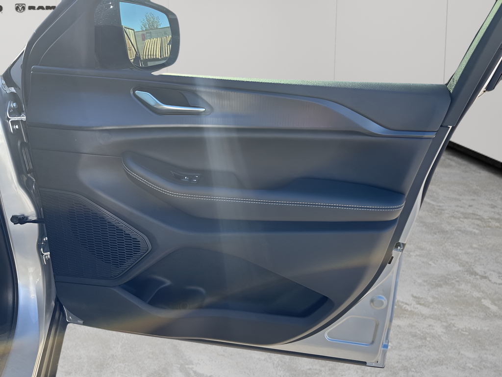 New Car 2025 Jeep Grand Cherokee  For Sale Under $40,000 In Austin, Texas