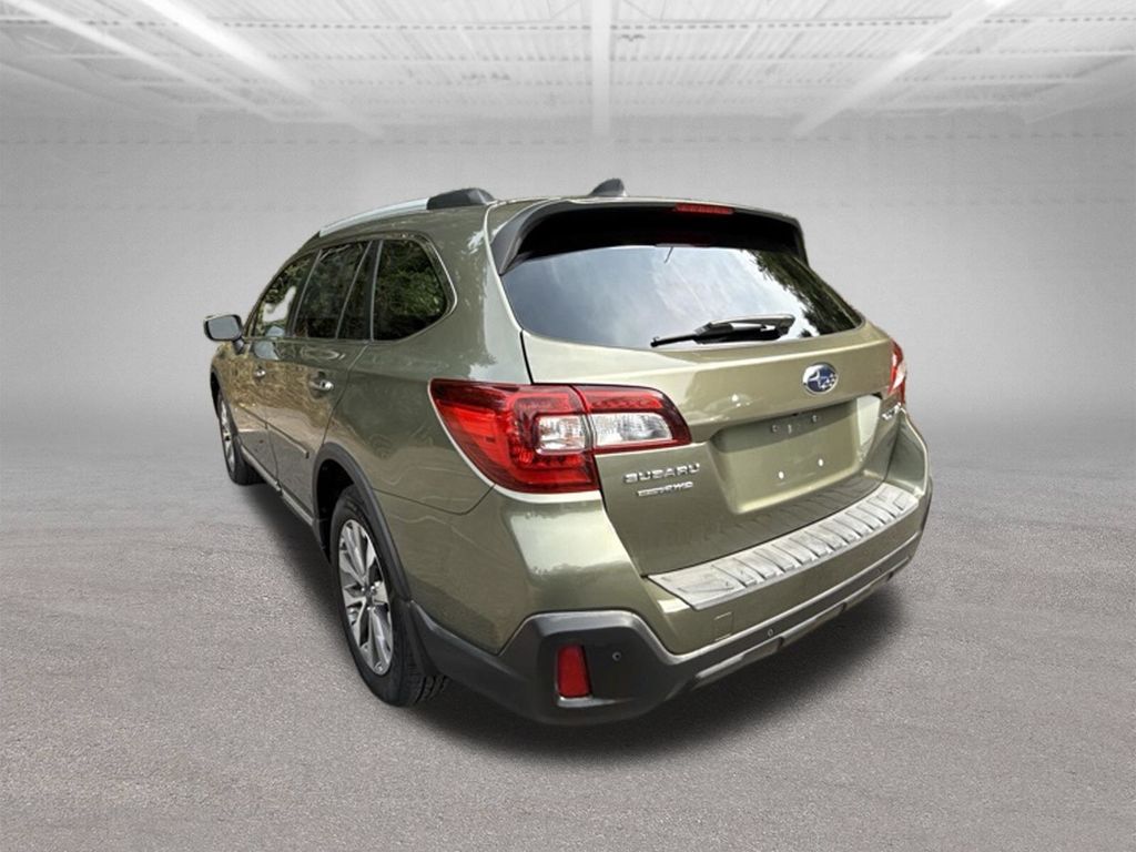 2019 Subaru Outback 2.5i Green at Klick Lewis Buick Chevrolet