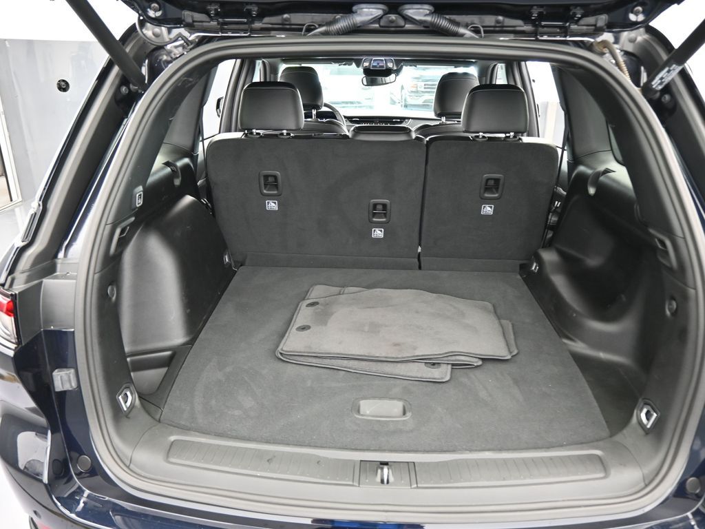 Used 2024 Midnight Sky Jeep Limited image 42