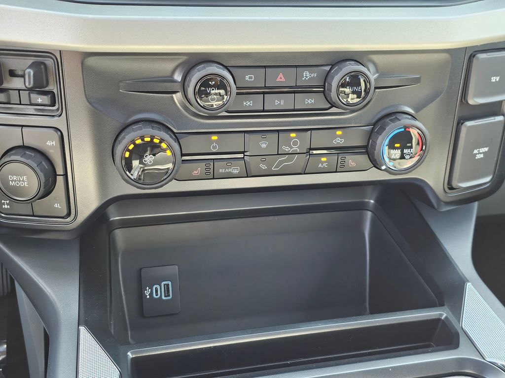 New 2025 Gray Ford XLT image 32