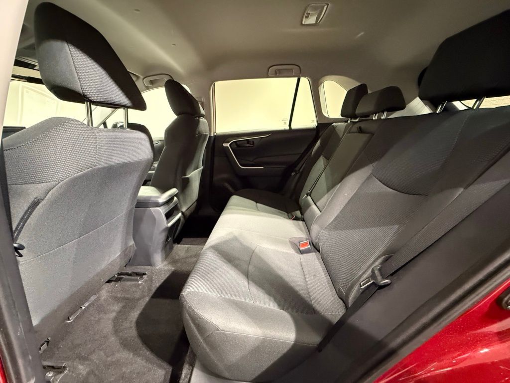 Thumbnail: 2020 Toyota RAV4 - 18