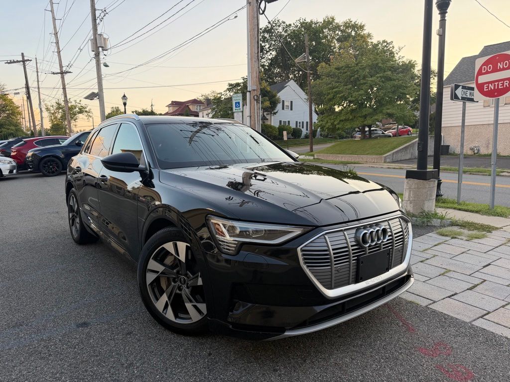 Brilliant Black 2022 Audi e-tron SUV / Crossover All-Wheel Drive Automatic