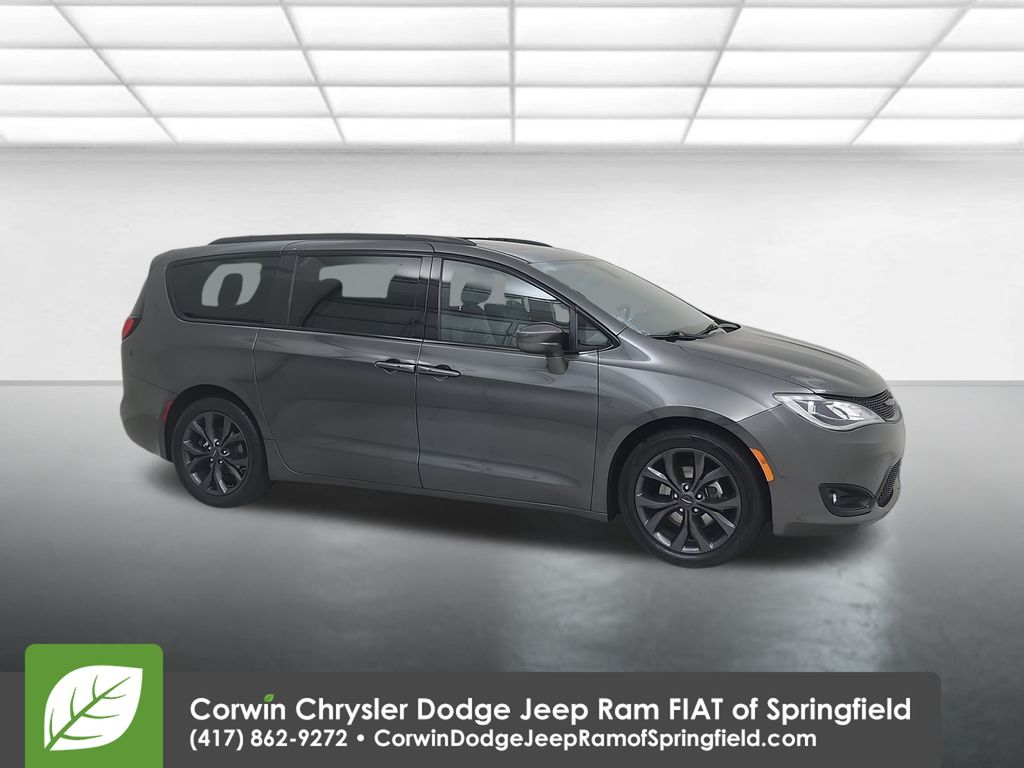 2018 Chrysler Pacifica Touring L Plus FWD
