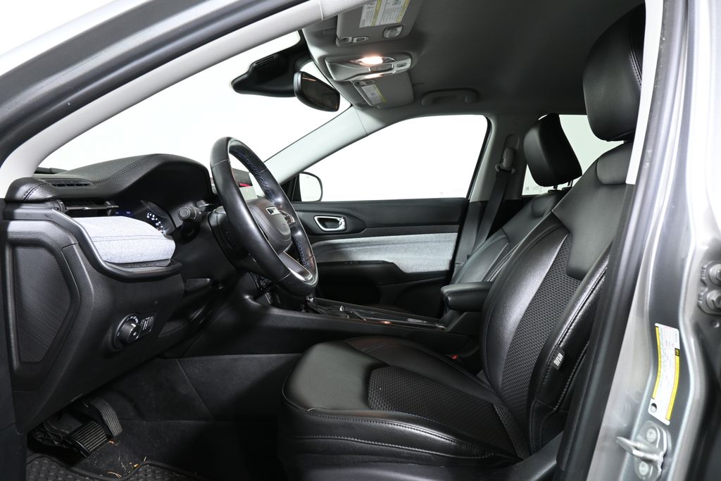 Thumbnail: 2022 Jeep Compass - 3