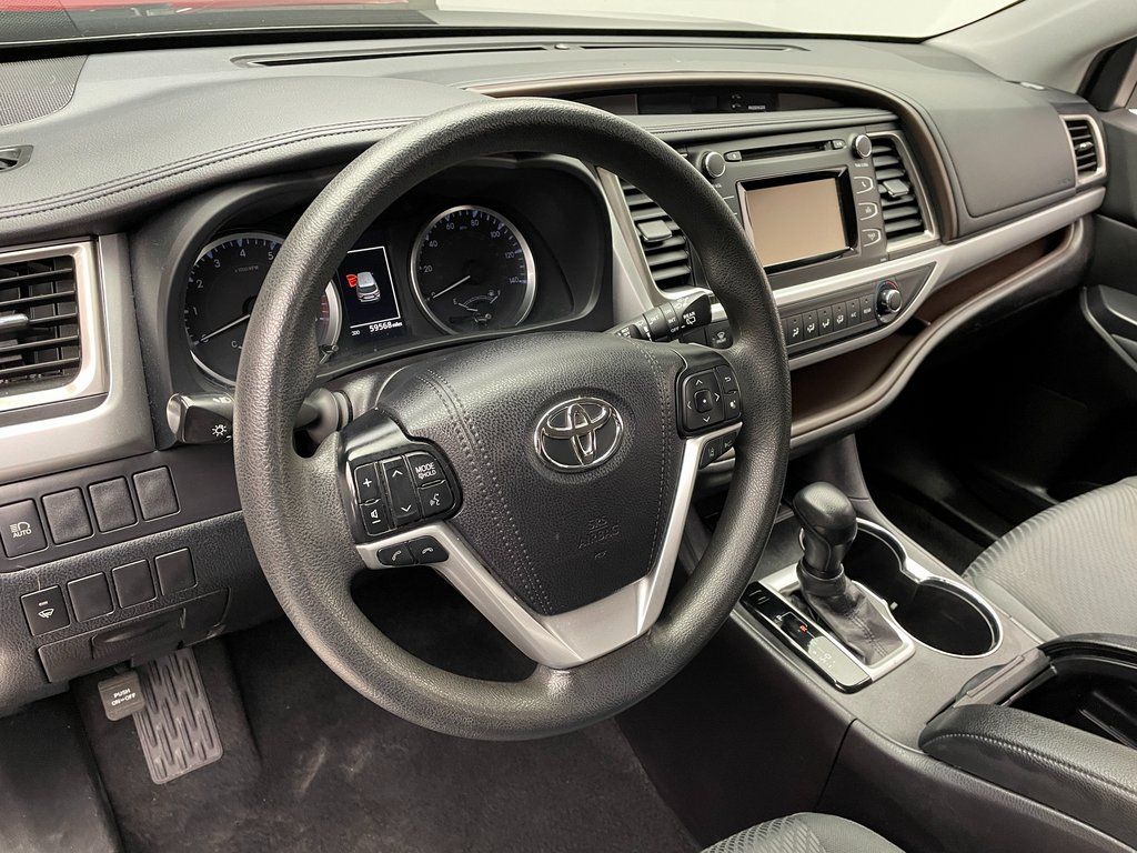 Thumbnail: 2019 Toyota Highlander - 11