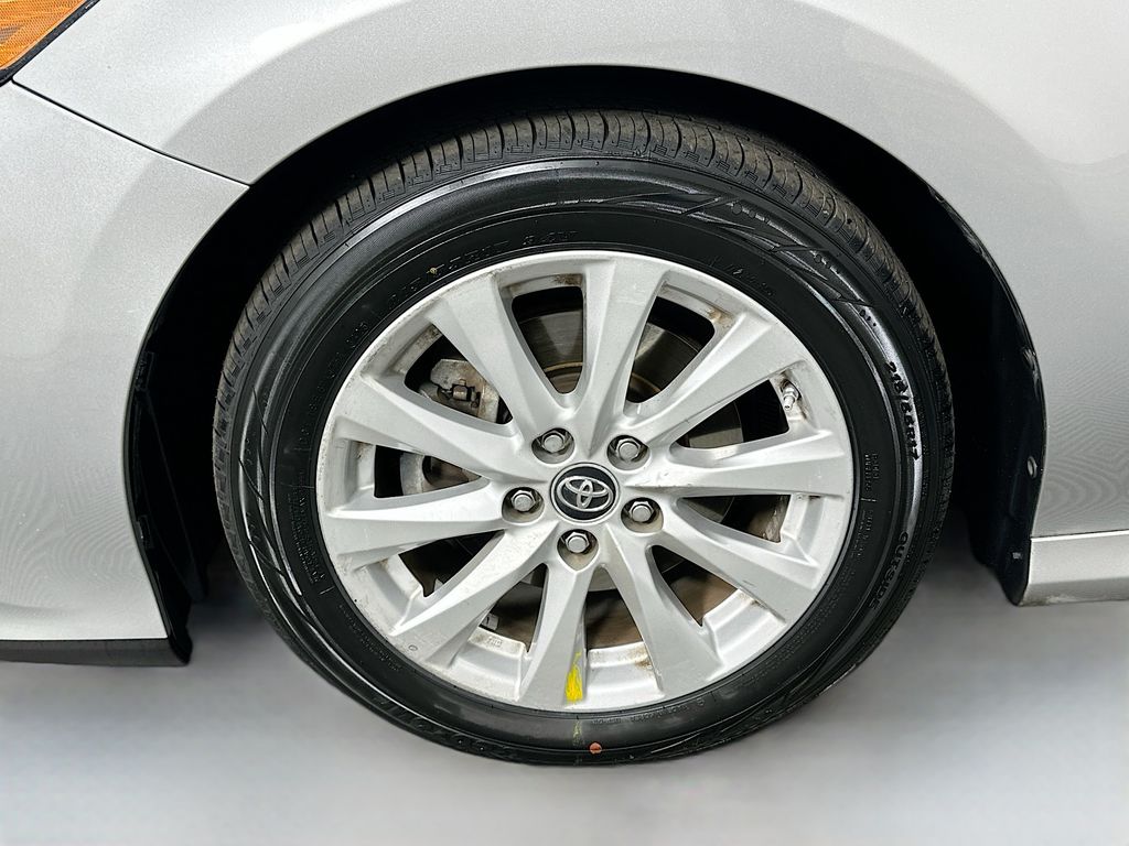 Thumbnail: 2018 Toyota Camry - 29