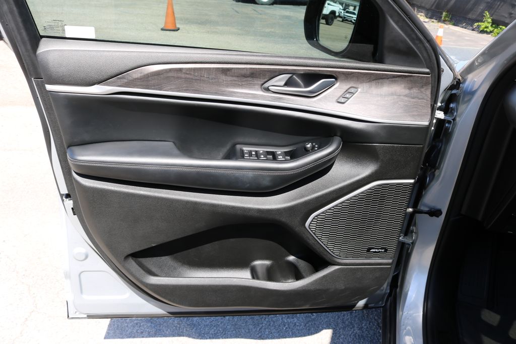 Used Car 2022 Jeep Grand Cherokee  4xe For Sale Under $30,000 In Austin, Texas