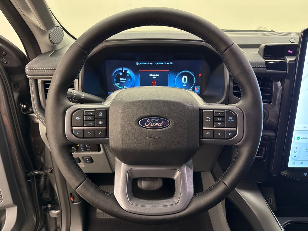 2025 Ford F-150 Lightning photo 13