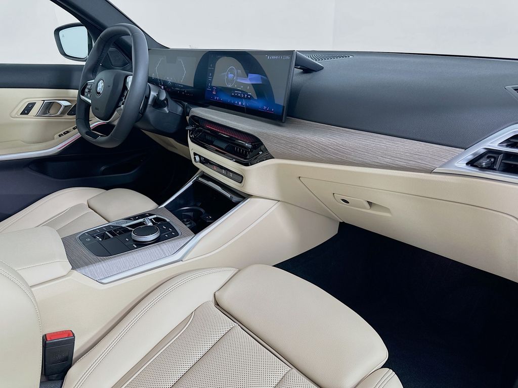 Thumbnail: 2025 BMW 3 Series - 30