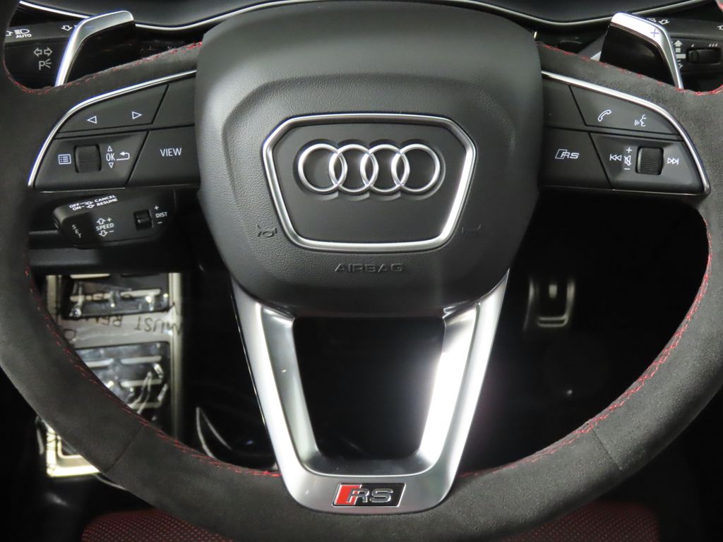 Thumbnail: 2026 Audi RS Q8 - 13