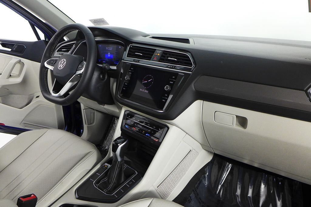 2024 Volkswagen Tiguan 2.0T 13