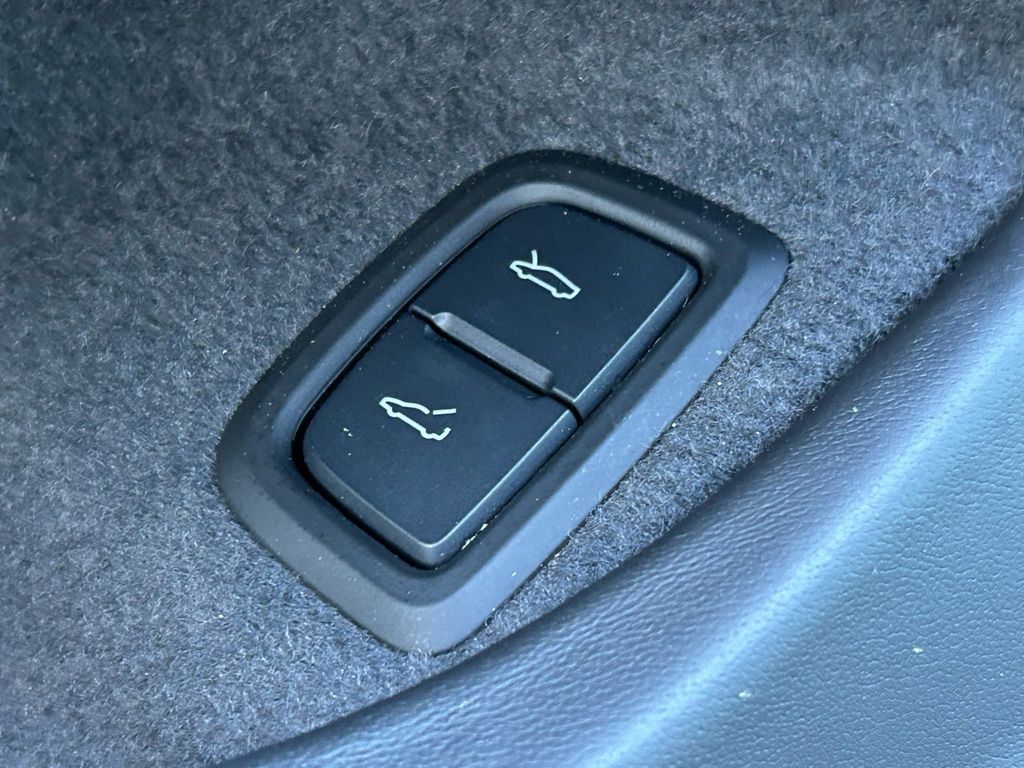 Used 2025 Black Chevrolet Stingray image 52