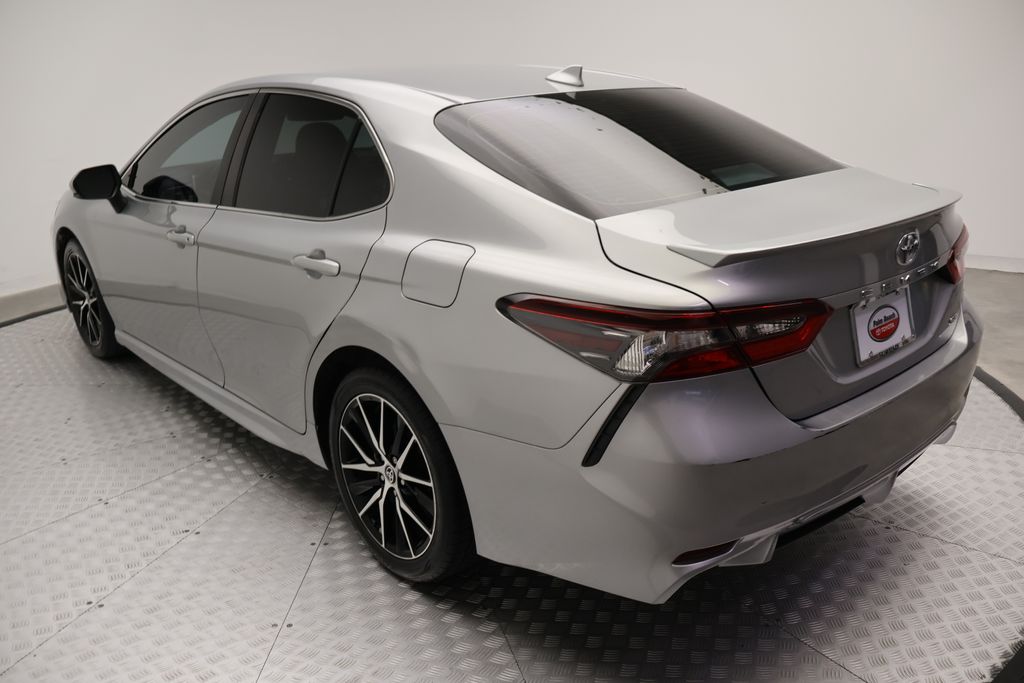 Thumbnail: 2023 Toyota Camry - 11