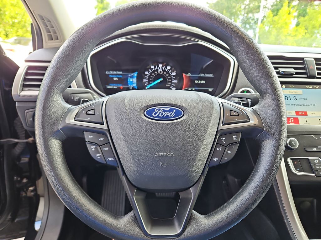 2019 Ford Fusion SE - 9