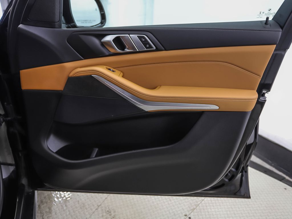 Thumbnail: 2022 BMW X5 - 29