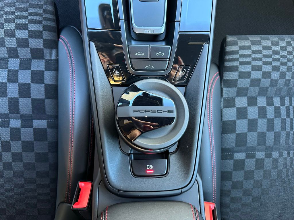 Thumbnail: 2026 Porsche 911 - 28