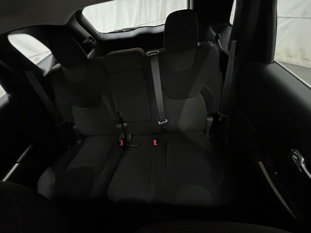2017 Jeep Cherokee Latitude photo 23