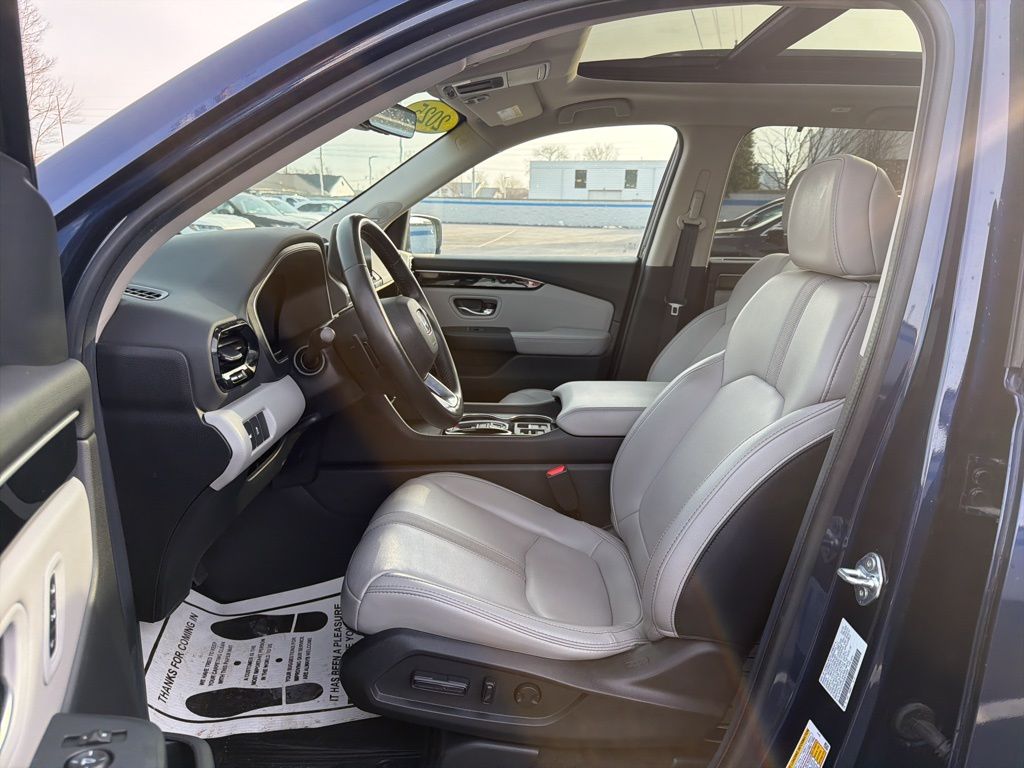 Thumbnail: 2025 Honda Pilot - 18