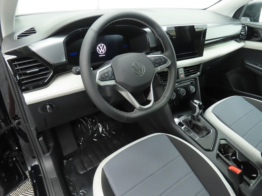 Thumbnail: 2025 Volkswagen Taos - 9