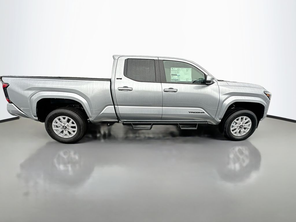 2025 Toyota Tacoma SR5 4