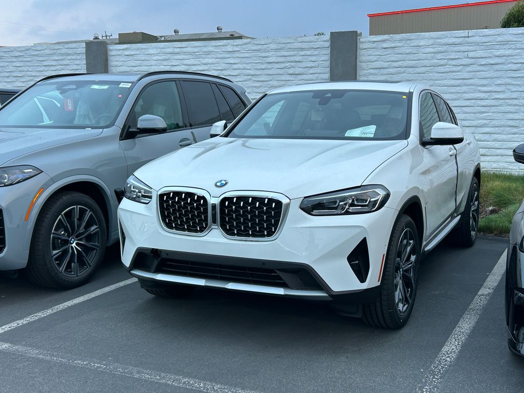 Thumbnail: 2025 BMW X4 - 2