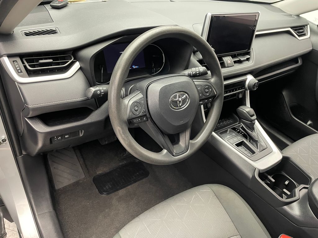 Thumbnail: 2024 Toyota RAV4 - 11