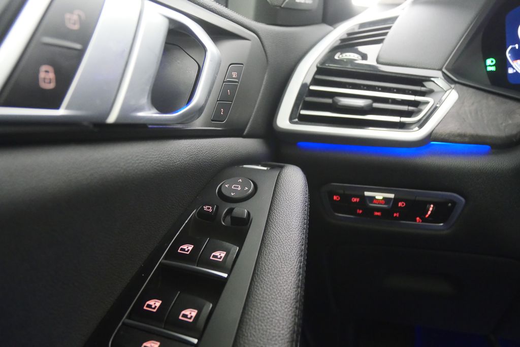 Thumbnail: 2021 BMW X5 - 18