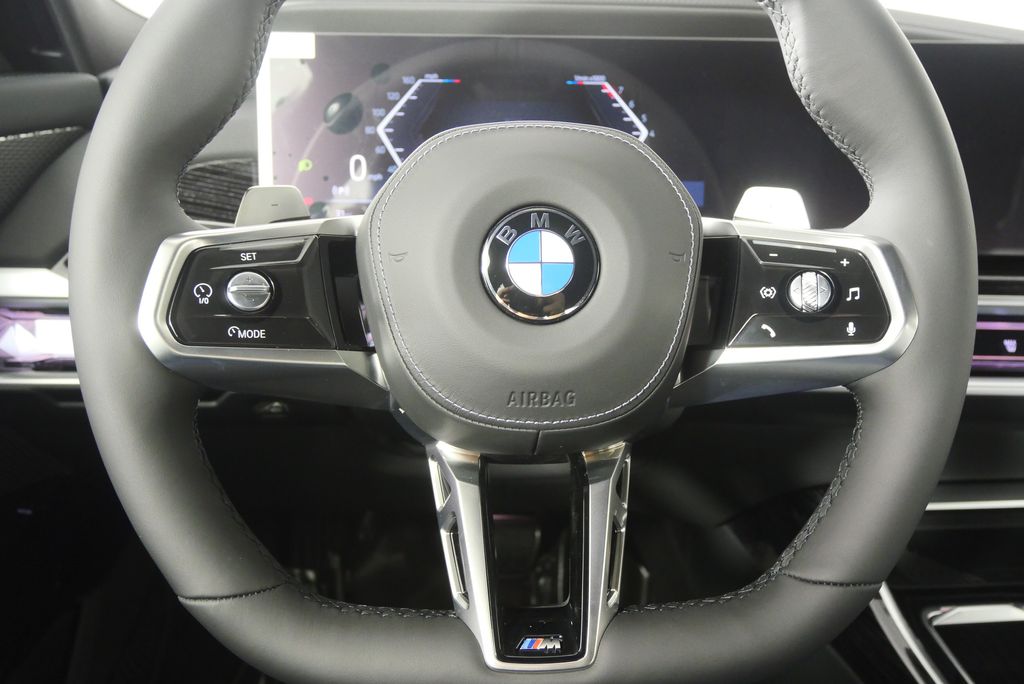 Thumbnail: 2026 BMW 7 Series - 16