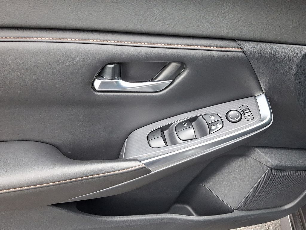 Thumbnail: 2020 Nissan Sentra - 13