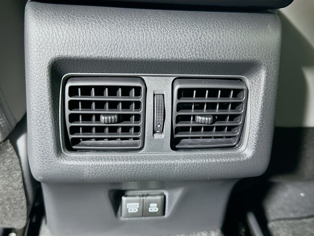 Thumbnail: 2025 Toyota Camry - 26