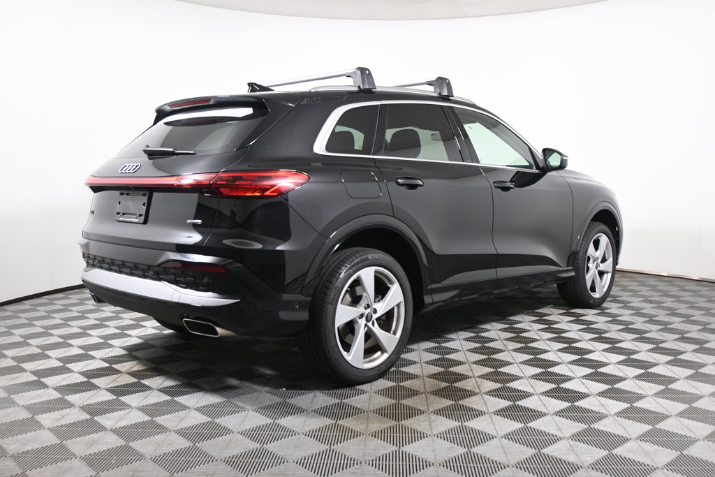 Thumbnail: 2025 Audi Q5 - 7