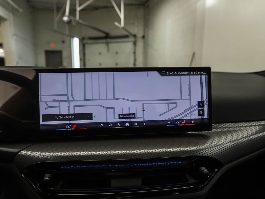 2025 BMW i4 xDrive40 16